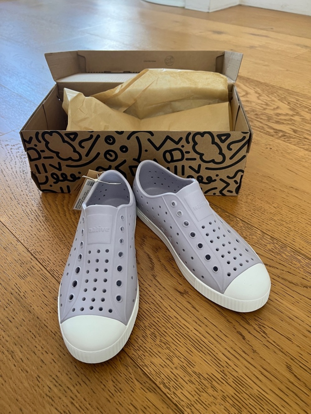 Native Jefferson Sneakers - Future Purple/Shell White - little kid size 3